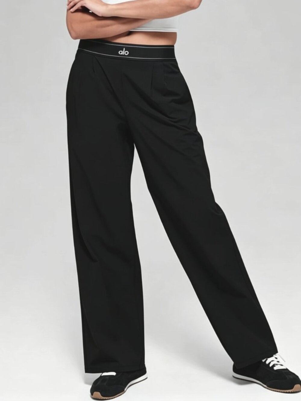 Brand New 🔆😀 ALO Yoga Black  Suit Up Straight-Leg Pants (Regular)